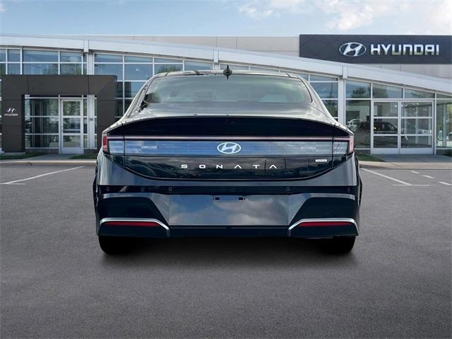 new 2025 Hyundai Sonata Hybrid car, priced at $39,155