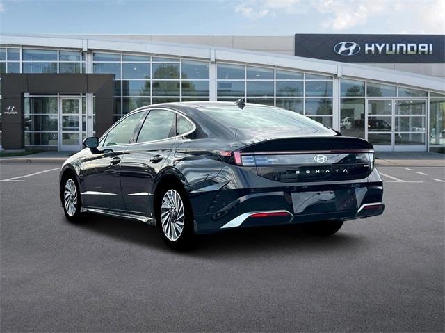 new 2025 Hyundai Sonata Hybrid car, priced at $39,155