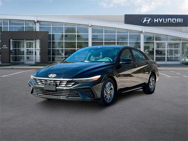 new 2024 Hyundai Elantra car, priced at $23,037