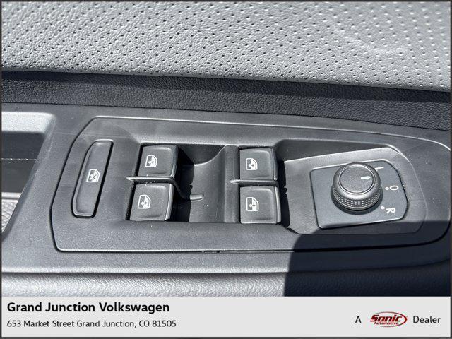 new 2025 Volkswagen Atlas car, priced at $47,001