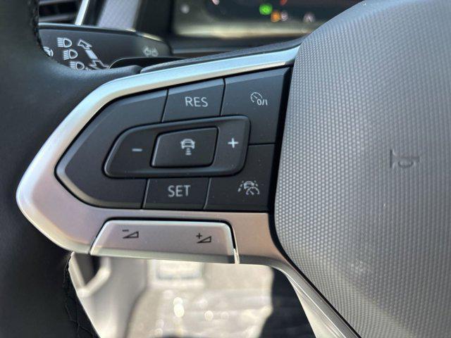 new 2025 Volkswagen Atlas car, priced at $45,092