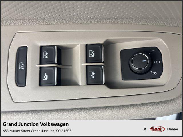 new 2025 Volkswagen Atlas car, priced at $45,111
