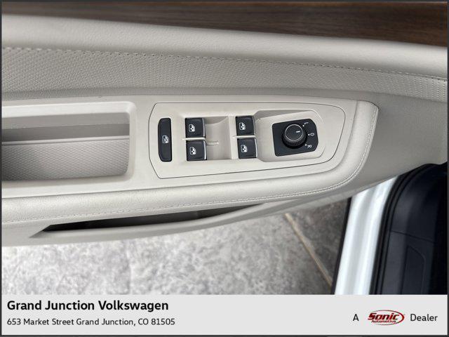new 2025 Volkswagen Atlas car, priced at $40,641