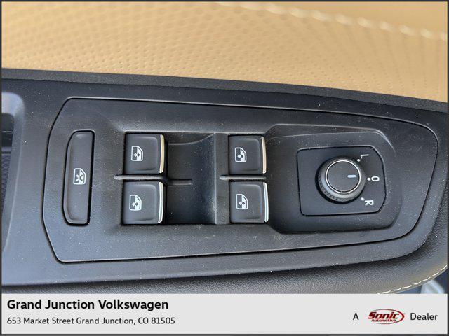 new 2025 Volkswagen Atlas Cross Sport car, priced at $45,911