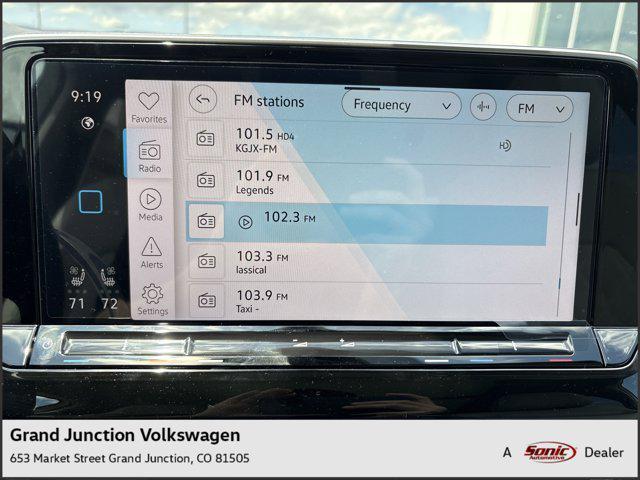 new 2025 Volkswagen Atlas car, priced at $54,611