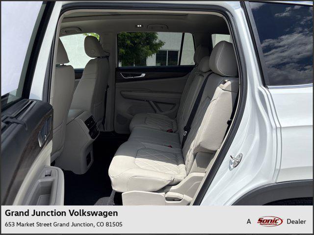 new 2025 Volkswagen Atlas car, priced at $54,611