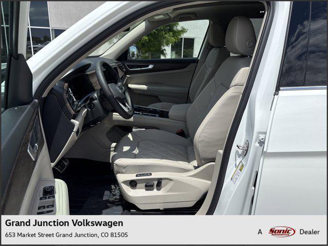 new 2025 Volkswagen Atlas car, priced at $54,611