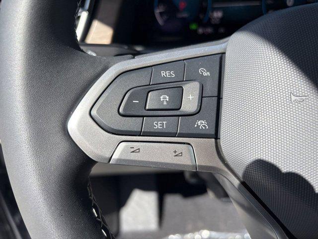 new 2025 Volkswagen Atlas car, priced at $38,653