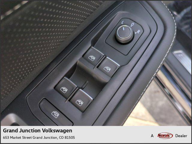 new 2024 Volkswagen Atlas car, priced at $44,511