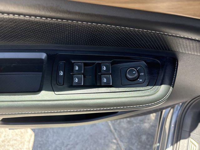 new 2025 Volkswagen Atlas car, priced at $47,142