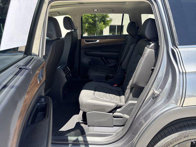 new 2025 Volkswagen Atlas car, priced at $47,142