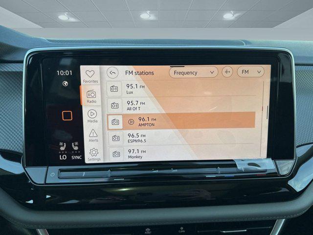 new 2025 Volkswagen Atlas car, priced at $45,022