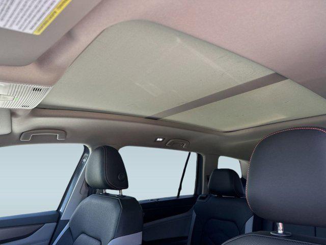 new 2025 Volkswagen Atlas car, priced at $45,022