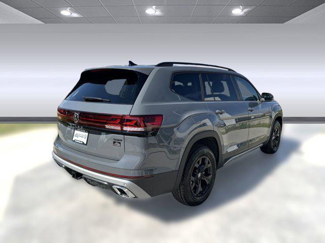 new 2025 Volkswagen Atlas car, priced at $45,022