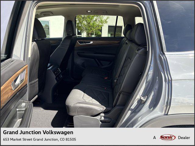 new 2025 Volkswagen Atlas car, priced at $46,351