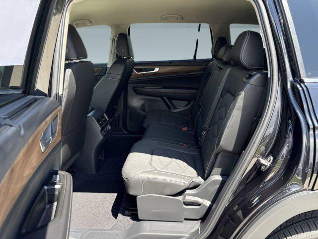 new 2025 Volkswagen Atlas car, priced at $43,522