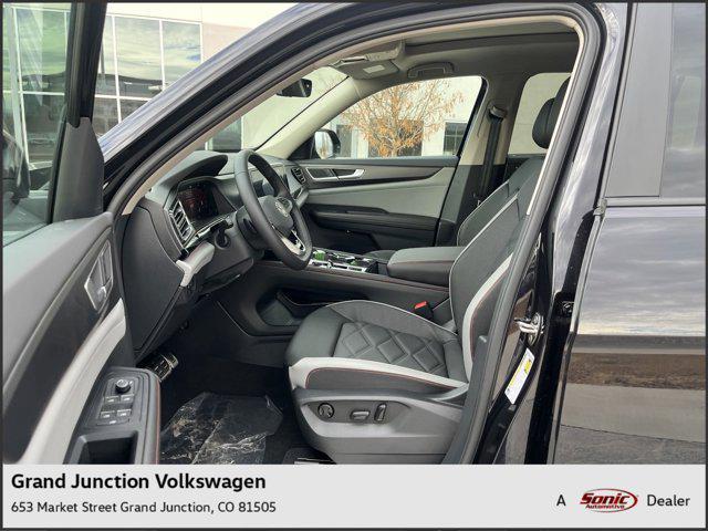 new 2025 Volkswagen Atlas car, priced at $47,001