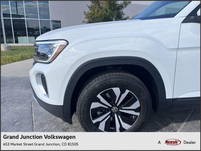 new 2024 Volkswagen Atlas car, priced at $39,811