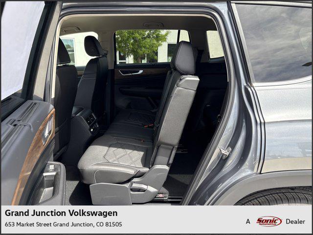new 2025 Volkswagen Atlas car, priced at $47,050