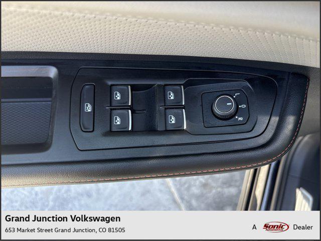 new 2025 Volkswagen Atlas car, priced at $49,706