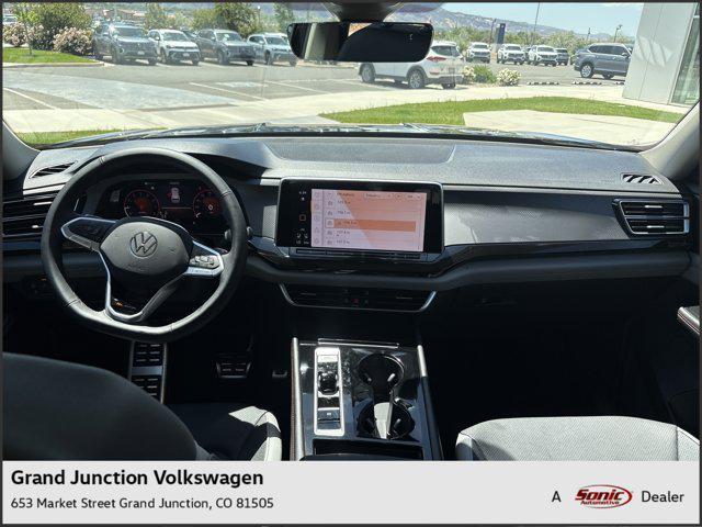 new 2025 Volkswagen Atlas car, priced at $49,706