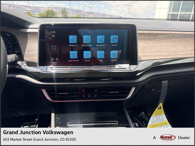 new 2025 Volkswagen Atlas car, priced at $56,256