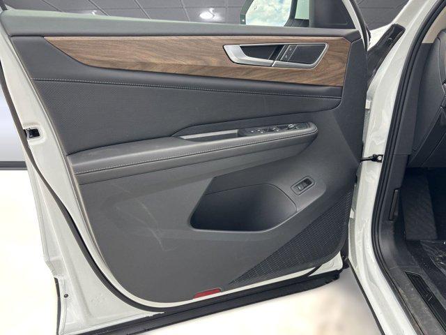 new 2025 Volkswagen Atlas car, priced at $43,073