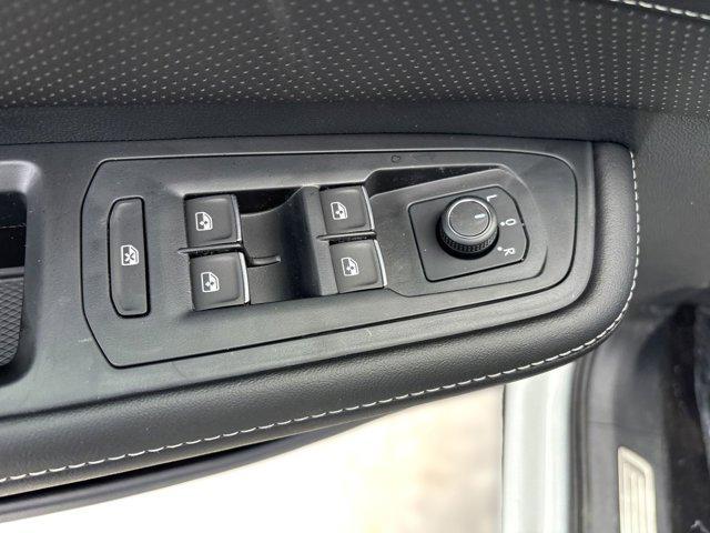 new 2025 Volkswagen Atlas car, priced at $43,073