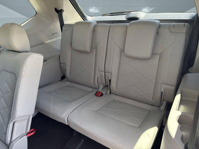 new 2025 Volkswagen Atlas car, priced at $43,522