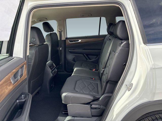 new 2025 Volkswagen Atlas car, priced at $43,073