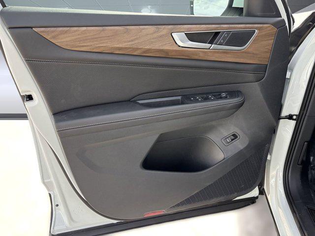 new 2025 Volkswagen Atlas car, priced at $43,073