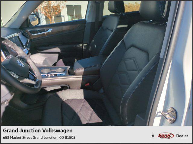 new 2025 Volkswagen Atlas car, priced at $39,881