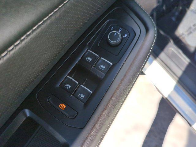 new 2025 Volkswagen Atlas car, priced at $39,881