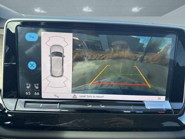 new 2025 Volkswagen Atlas car, priced at $43,073