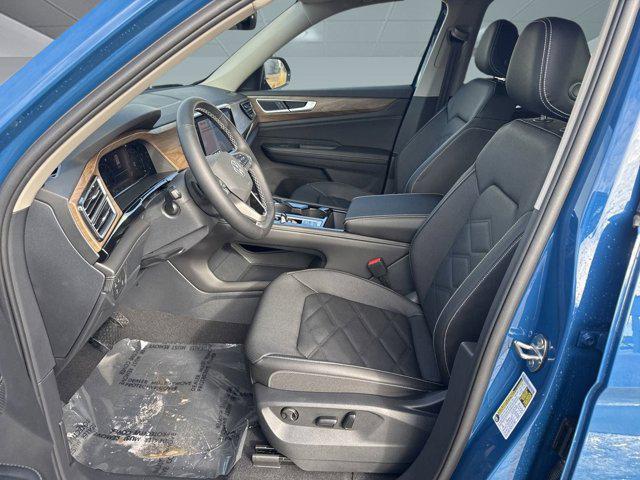new 2025 Volkswagen Atlas car, priced at $43,073