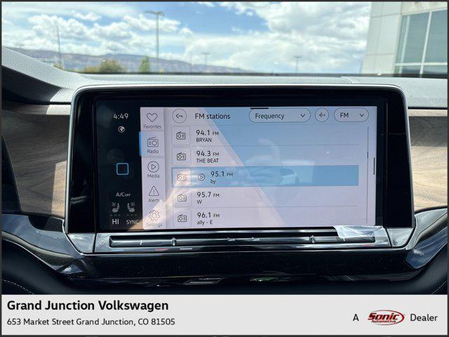 new 2025 Volkswagen Atlas car, priced at $45,151