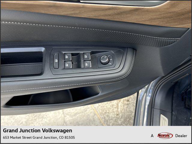 new 2025 Volkswagen Atlas car, priced at $45,151