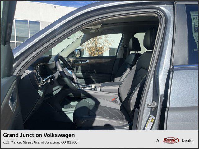 new 2025 Volkswagen Atlas car, priced at $46,001