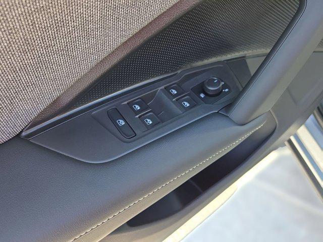 new 2025 Volkswagen Tiguan car, priced at $31,461