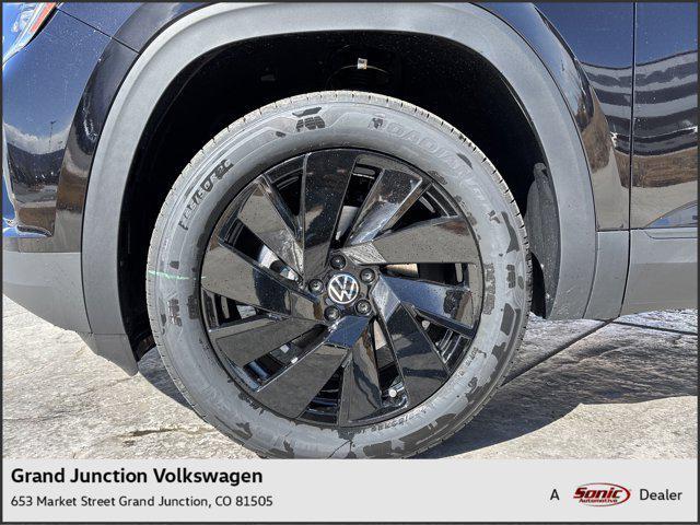 new 2025 Volkswagen Atlas Cross Sport car, priced at $45,911