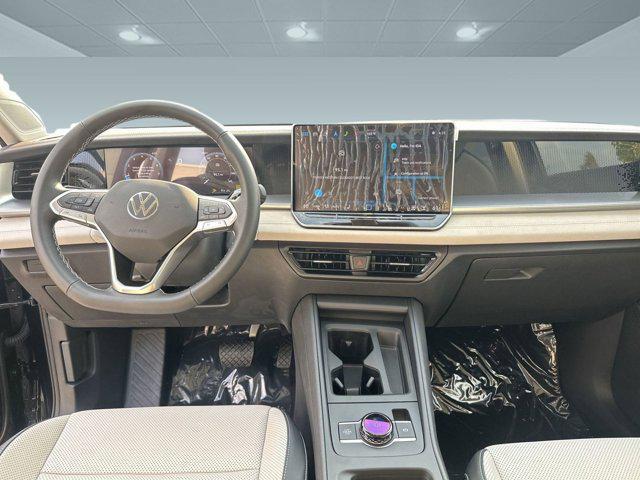 new 2025 Volkswagen Tiguan car, priced at $36,001