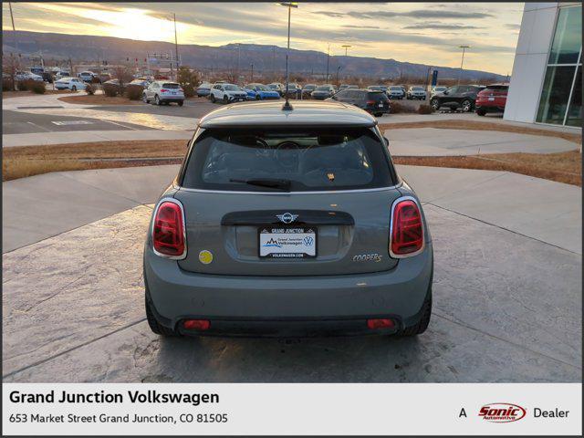 used 2023 MINI Hardtop car, priced at $19,999