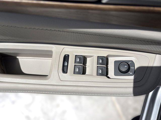 new 2025 Volkswagen Atlas car, priced at $44,722