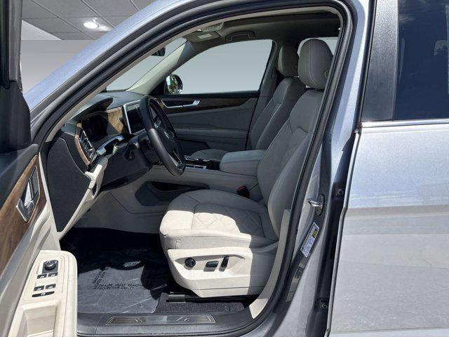 new 2025 Volkswagen Atlas car, priced at $44,722