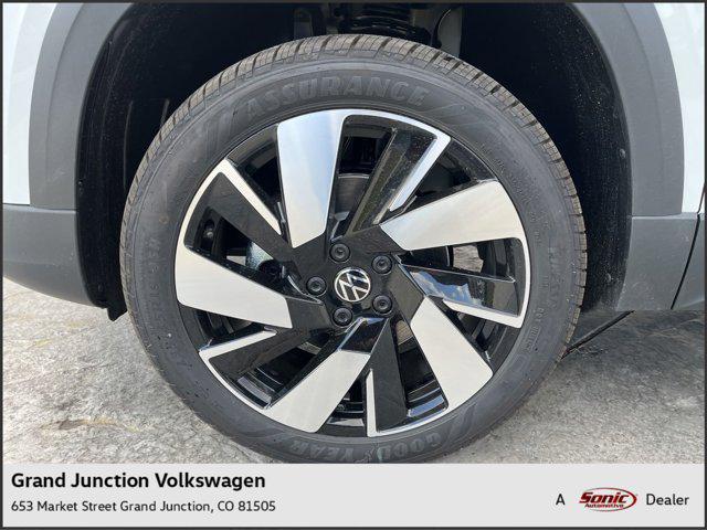 new 2024 Volkswagen Taos car, priced at $33,931