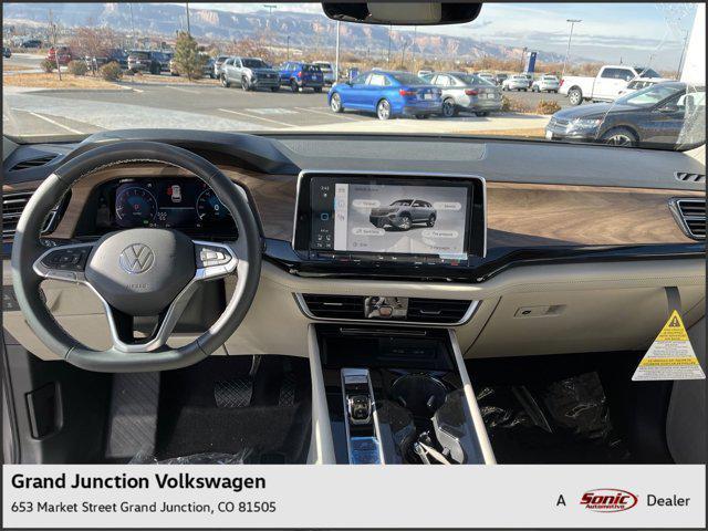 new 2024 Volkswagen Atlas car, priced at $43,694