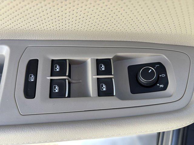 new 2025 Volkswagen Atlas car, priced at $43,522