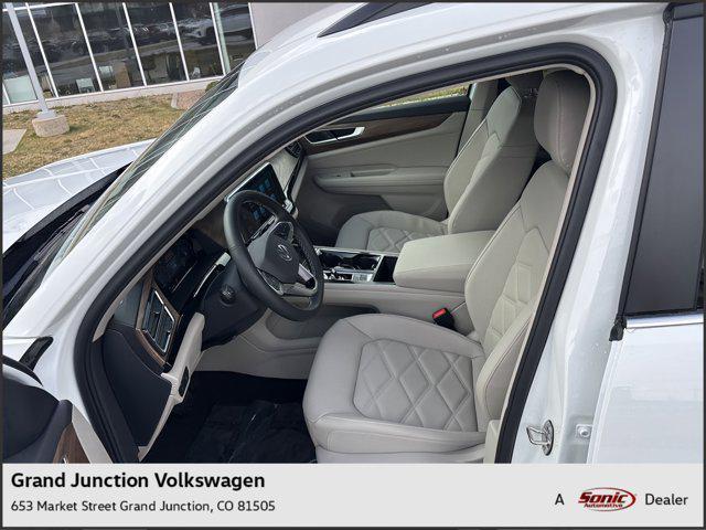 new 2025 Volkswagen Atlas car, priced at $45,211