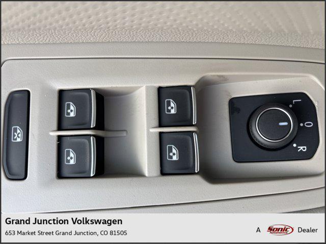 new 2025 Volkswagen Atlas car, priced at $45,211