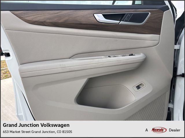 new 2025 Volkswagen Atlas car, priced at $45,211